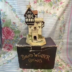 Vintage‎ David Winter Cottages June British Traditions Knight's Castle 1989 7"